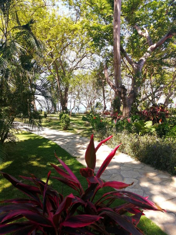 Xalli Beach Hotel Altagracia Екстер'єр фото
