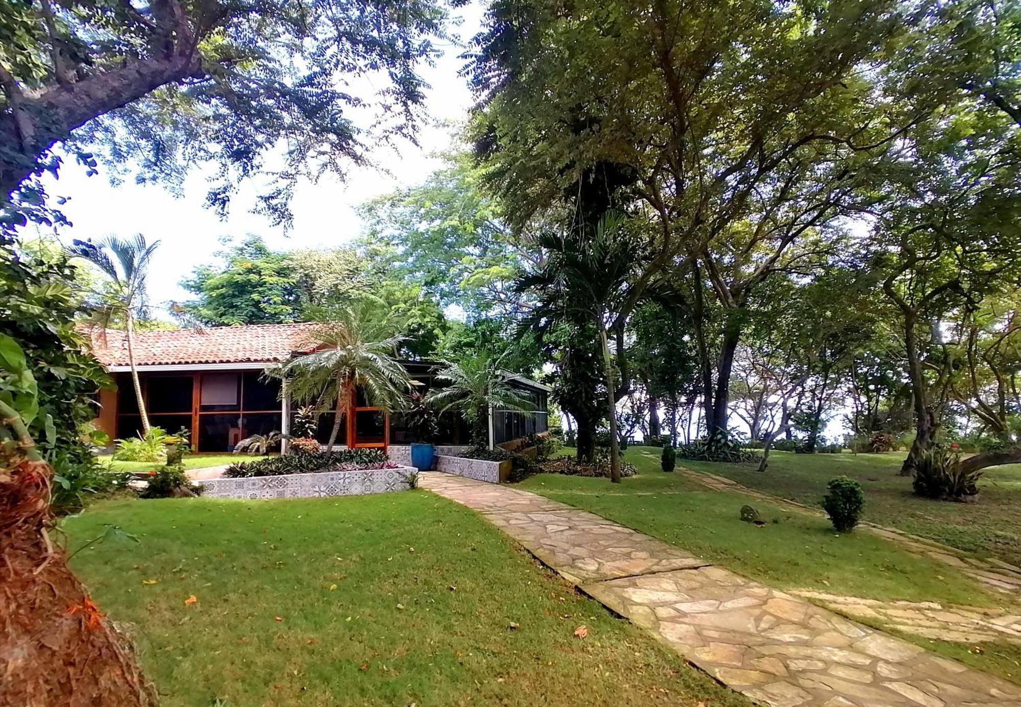 Xalli Beach Hotel Altagracia Екстер'єр фото