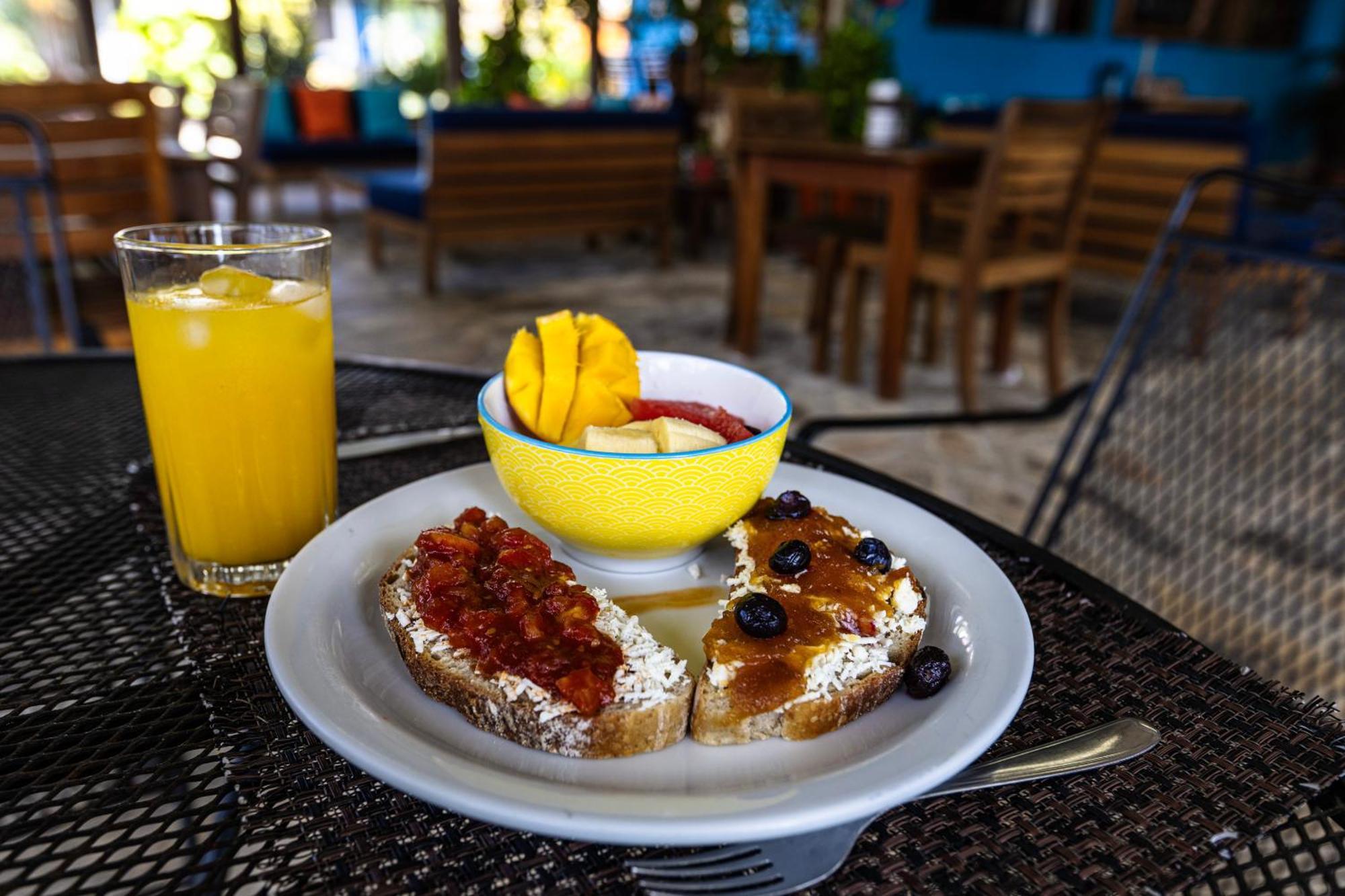 Xalli Beach Hotel Altagracia Екстер'єр фото