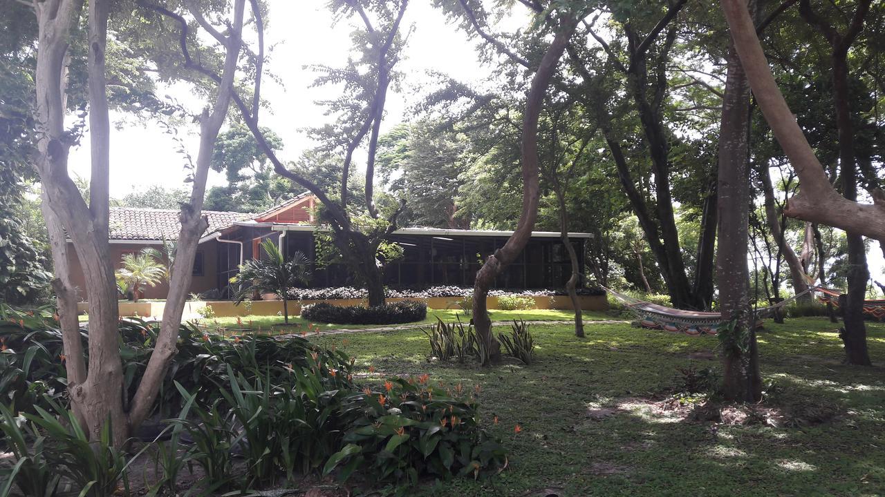 Xalli Beach Hotel Altagracia Екстер'єр фото