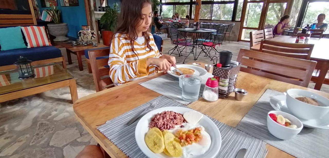 Xalli Beach Hotel Altagracia Екстер'єр фото